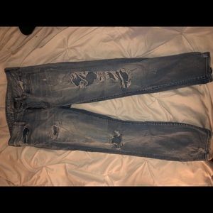 American eagle light wash ripped jeans
